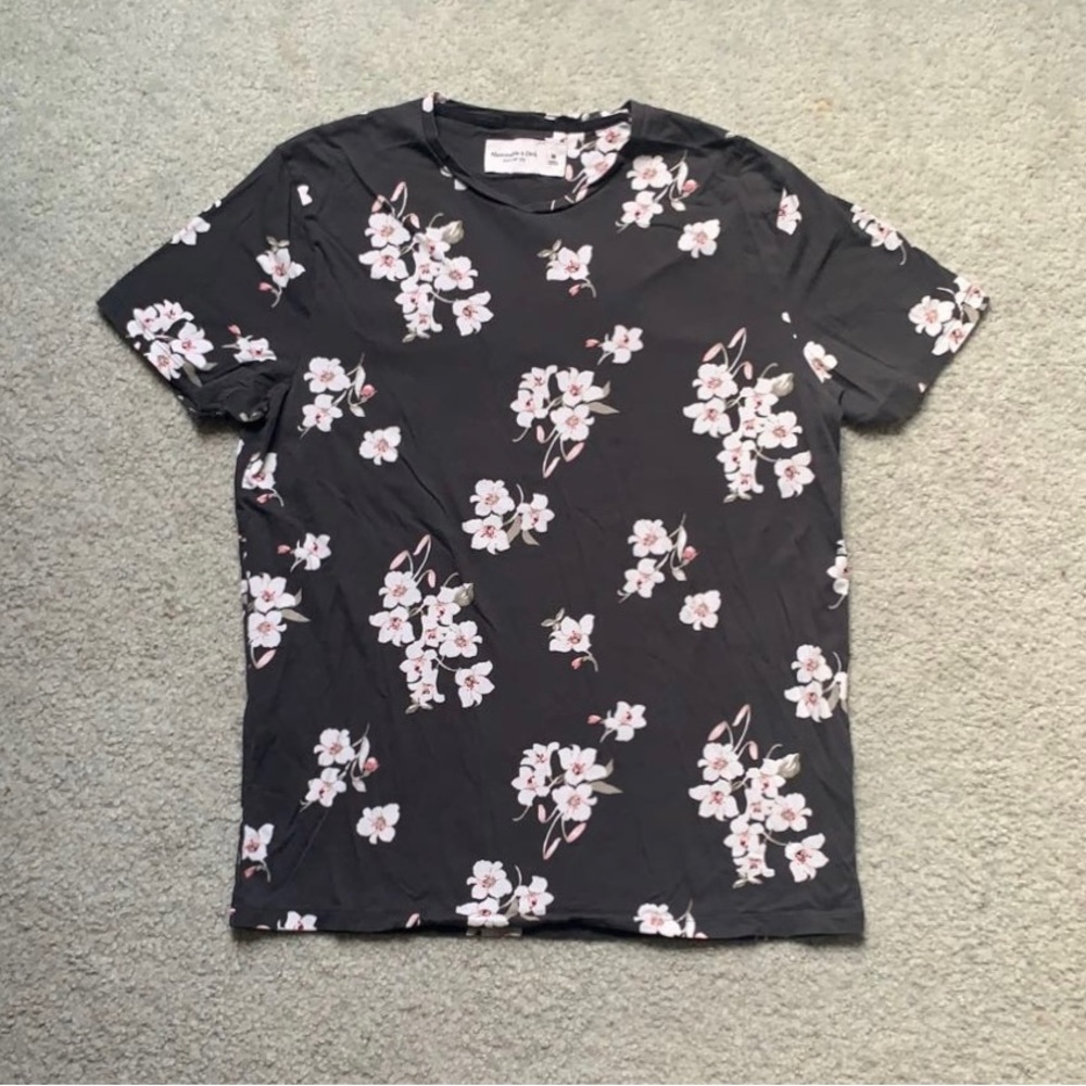 Abercrombie & Fitch Gray Floral Soft A&F Tee